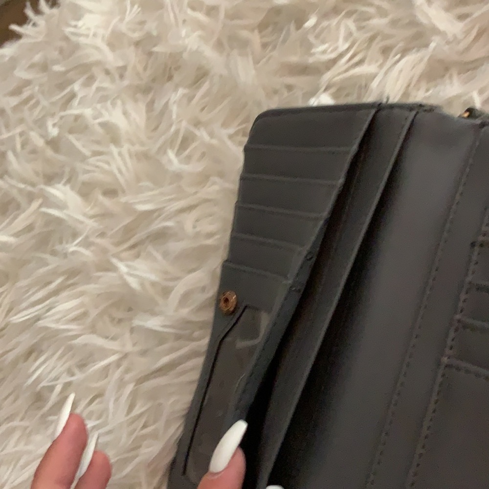 gray wallet - Picture 4 of 12